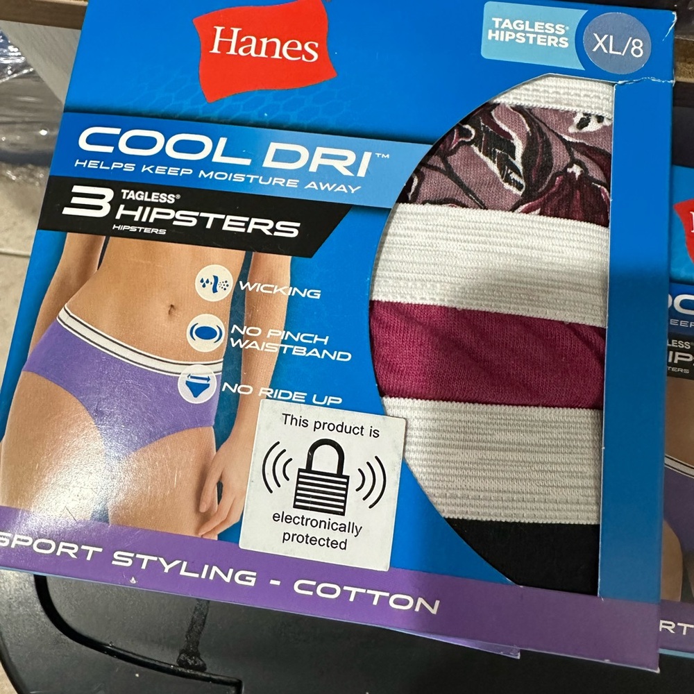 Hanes Cool Dri Hipster 3 packs